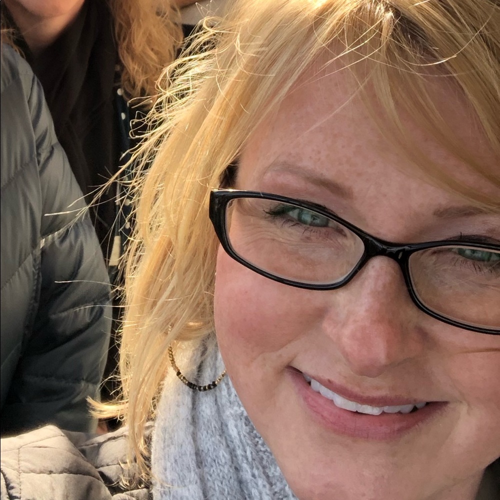 Meet your Posher, Leigh